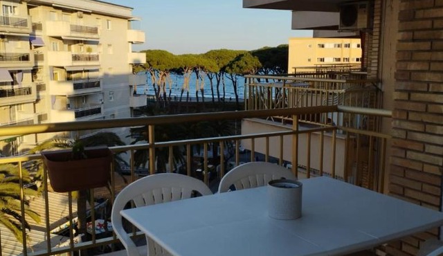 SEAFRONT APARTMENT PINEDA BEACH