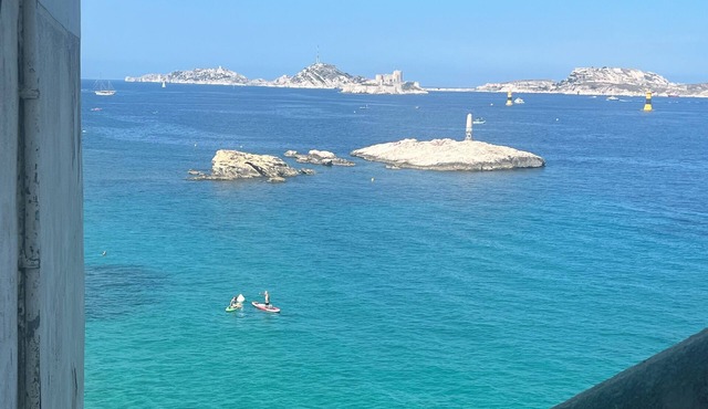 Seafront Cabanon, Access Private to the Sea, Corniche Malmousque!