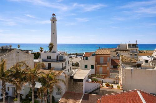 Seafront Iconic Lighthouse View Punta Secca