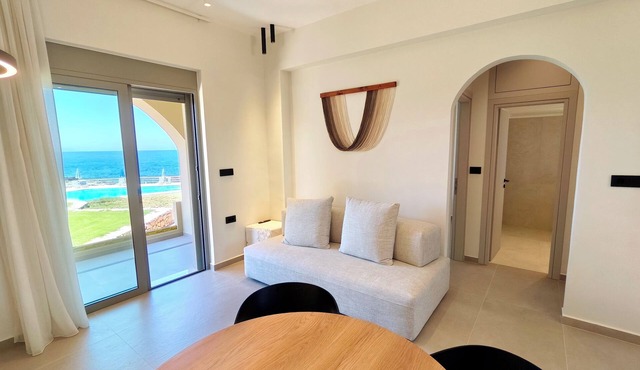 Seafront luxury apartment with amazing sunset view 1