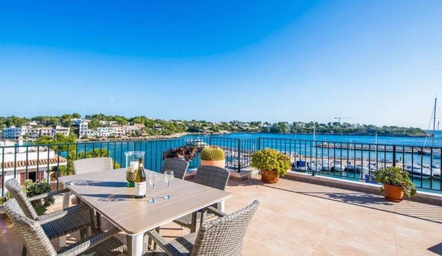 Seafront Penthouse “Es Port” with Sea View, Mountain View, Wi-Fi, A/C & Balcony