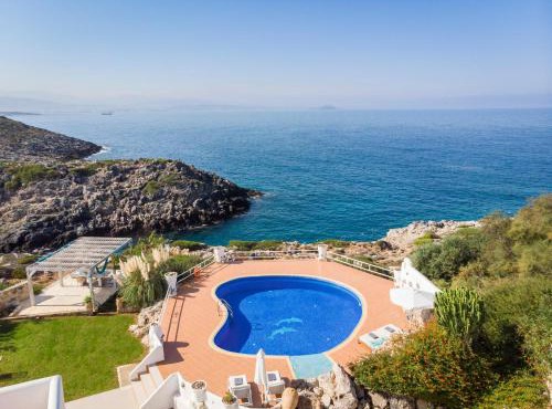 Seafront Villa Shore, Sea & Sun Villas
