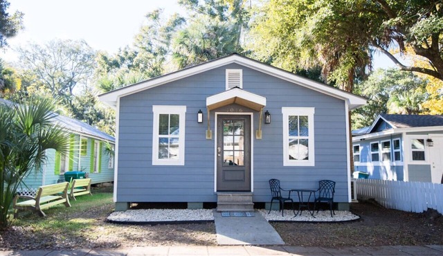 Seahorse Studio - A Downtown Retreat