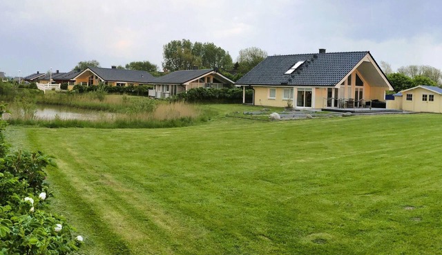 Sealect-Hus 5 direkt an der Nordsee nahe St. Peter Ording - mit Sauna, Whirlpool und Kamin