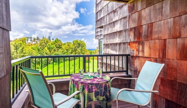 Sealodge B4 - affordable condo, hike to beach, ocean view lanai