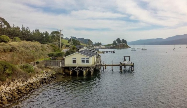 Seamist Studio | Cozy Coastal Getaway w/Bay Views