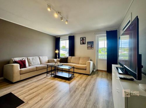 Seaside apartment 2 balconies & sea view Grimstad