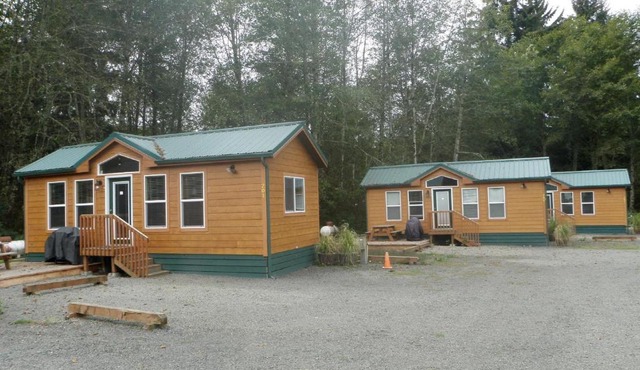 Seaside Camping Resort Cottage 11