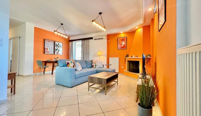 Seaside Central 3bdr Apt with sea views