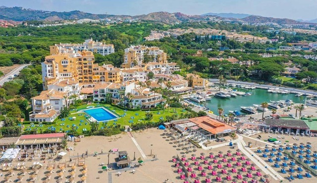 Seaside Golf haven in Cabopino Marbella