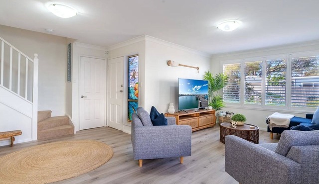 Seaside Retreat - Escape on Addison