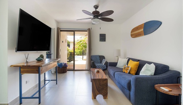 Seaside Solace - 2 Bedrooms 500 Meters To Beach