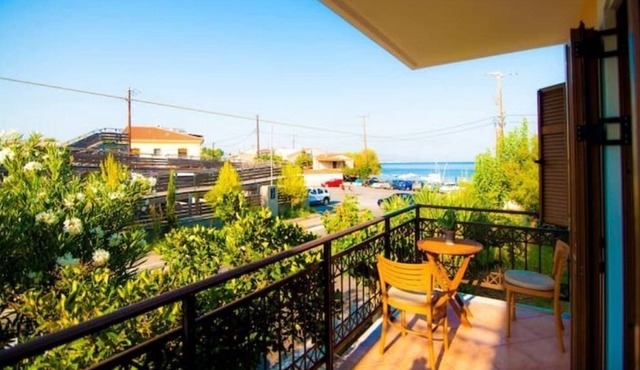 Seaside studio in Ireo with a breathtaking view