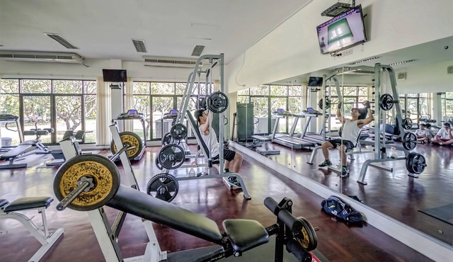 Seastar service apartment, house & hotel with view of golf course
