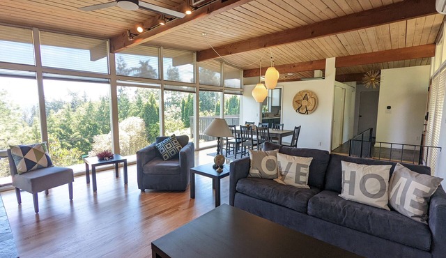 Seattle Vacation Home - Lake Forest Park