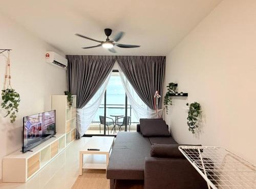Seaview 8Pax 2B1R Condo Forest City duty free shop 4D-1206