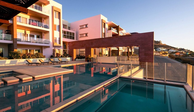 Seaview Apt up to 8 ppl in the Most Luxury area of La Paz
