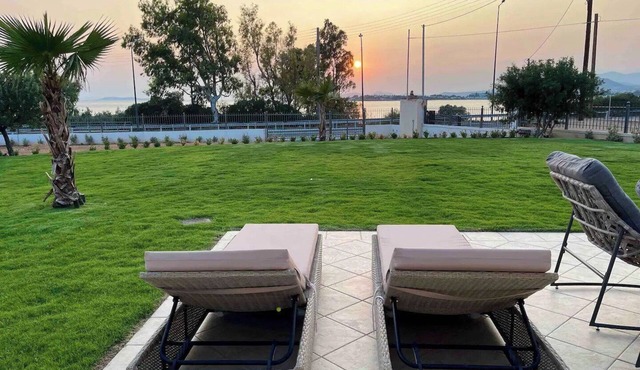 Seaview Villa Raf