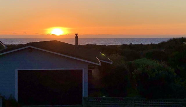 Seaviews, mountain views and sunsets