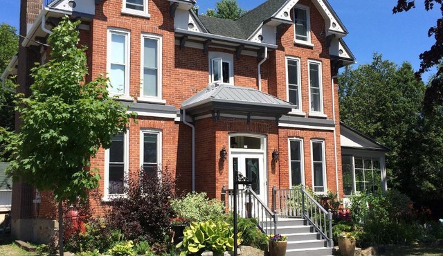 Seaway Manor B&B