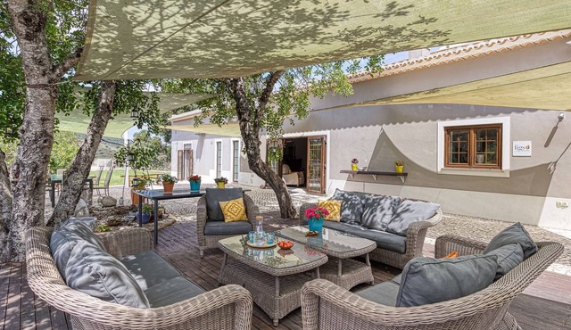 Secluded setting in the peaceful Algarve countryside near Silves