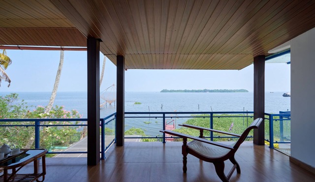 Seclude by the Lake Alleppey