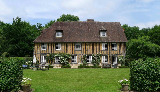 Secluded 15th Cent. Manor House with a large pool in a landscaped setting
