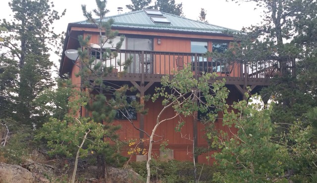 Secluded 2 story mountain home, trees and views. 3 BR/2 BA