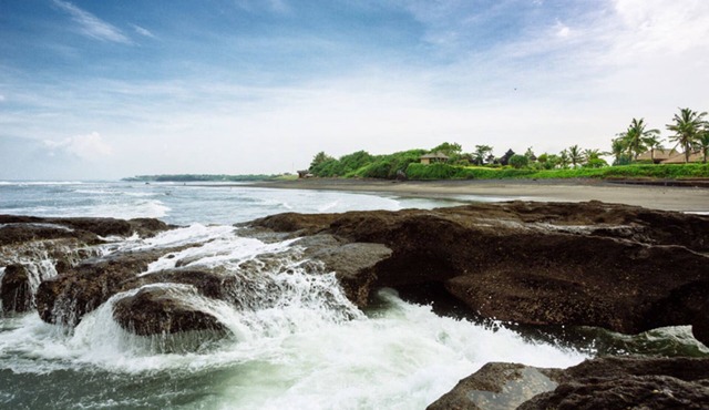 Secluded 5-Star Luxury by the Ocean – Bali Villa 1018