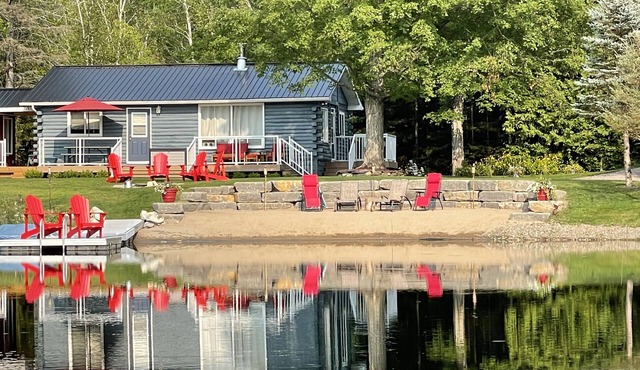 Secluded and Cozy allnSeason Lakefront Cottage (No Pets)
