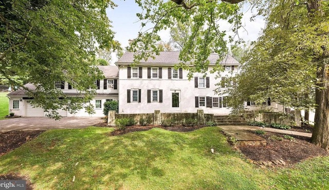 Secluded and peaceful 5 bedroom family friendly home with pool