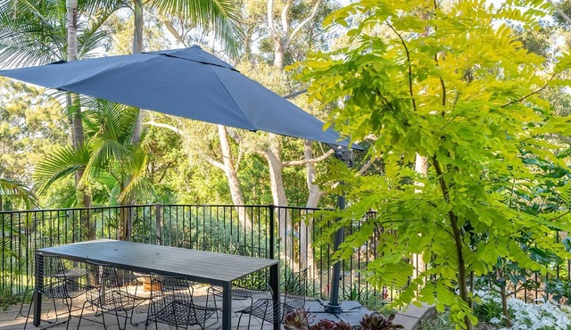 Secluded Beach Hideaway Relax Unwind