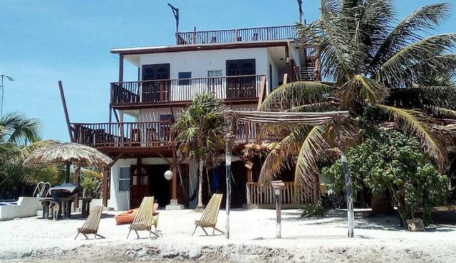 Secluded Beachfront Home/Pool, Dock, Rooftop Views