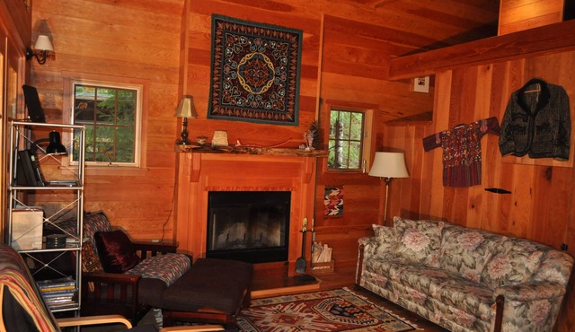 Secluded Cabin on Horse Creek, Outdoor Camp Kitchen, Sauna & Bathouse
