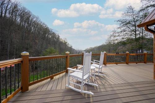 Secluded Cabin/Stunning Mtn View/Paved Drive