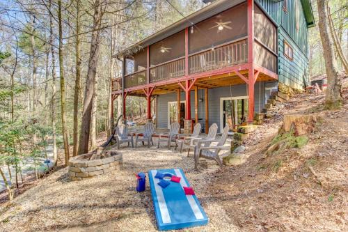 Secluded Cherry Log Cabin w/Hot Tub + Swings!