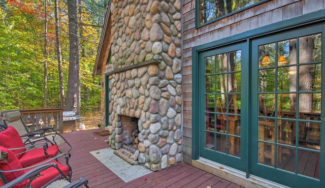 Secluded Conway Home w/Theater Room & Hot Tub!