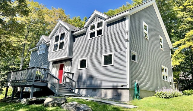 Secluded Cottage with Stunning Sights in Winhall, Vermont