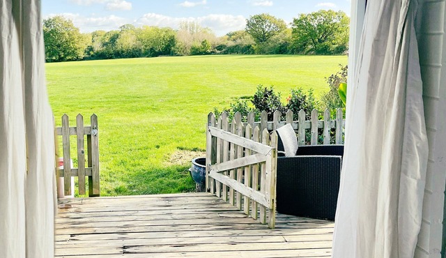 Secluded Countryside Lodge on 25 Acres | Private Deck & Views | Kent Escape