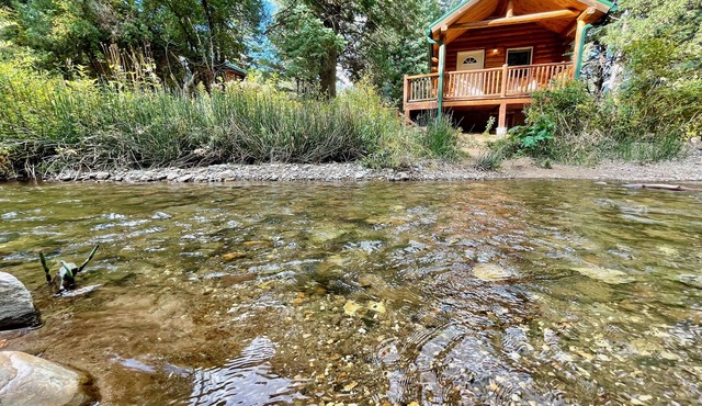 Secluded Creekside Cabin