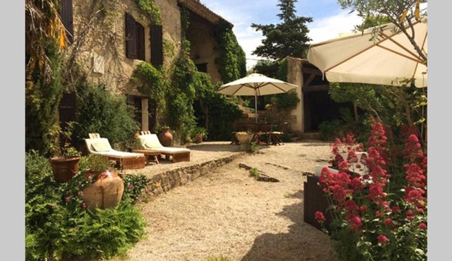 Secluded country house built 1833 four bedroom nr Goudargues, Uzés
