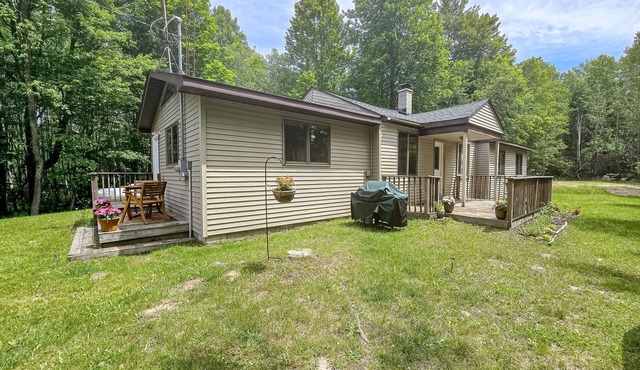 Secluded Home with Firepit, Gas Grill, WIFI, WFH Station & Private W/D