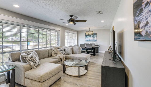 Secluded Lynn Haven Home, Huge Yard, Near Beaches