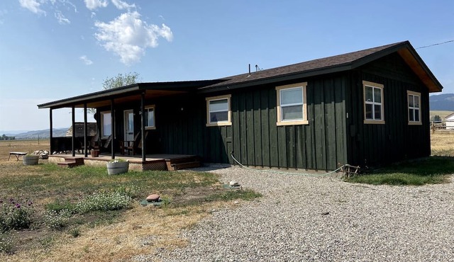 Secluded Modern Vacation Home with Madison Range Views near Ennis Lake, McAllister Montana