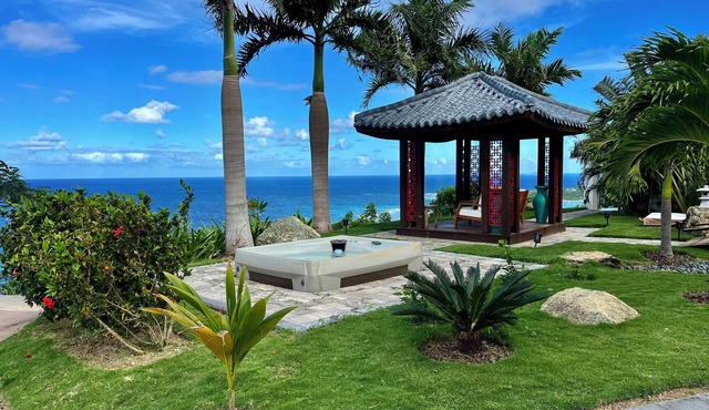 Secluded mountainside oasis with panoramic views of Salt River Bay, Buck Island