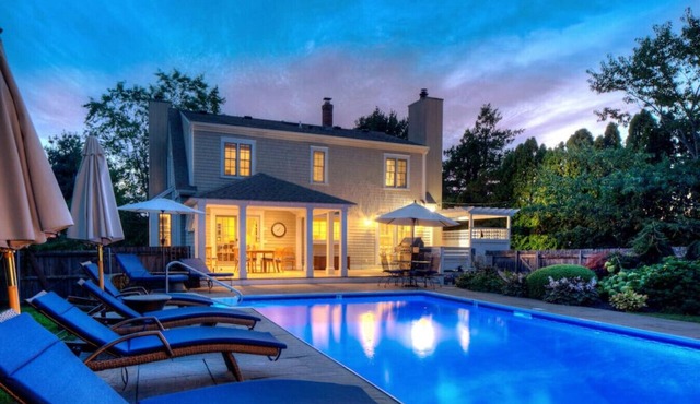 Secluded Oasis w/Heated Salt Pool - 10 Minutes from Newport & Beaches