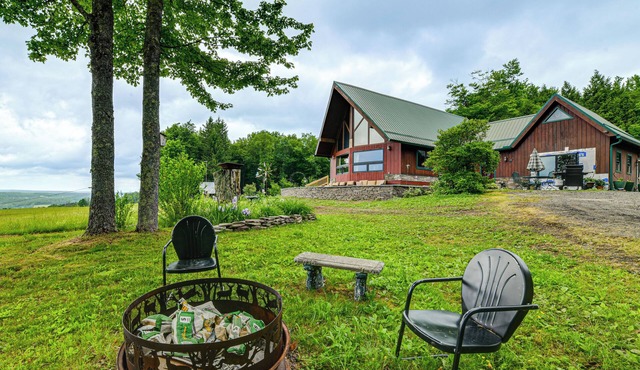 Secluded Oxford Cabin on 75 Acres: Sunset Views!