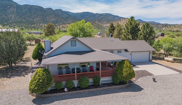 Secluded Ranch Escape | Near Verde River, 2 King Suites, Sleeps 9