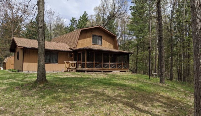 Secluded Retreat near the Au Sable River