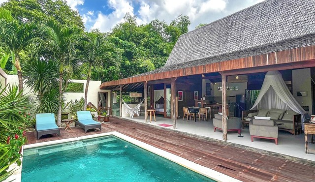 Secluded Romantic Retreat near Trendy Beach Bars in Umalas
